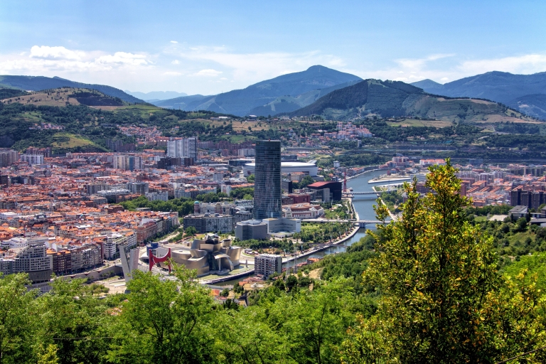 Tour guiado de 7 días de Bilbao y el País Vasco desde BilbaoTour de 7 días del País Vasco (alojamiento de 4 estrellas)