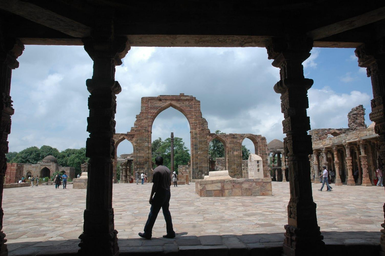 Tour di Delhi e Amritsar con il Tempio d&#039;Oro e il confine di Wagah, 4 giorniTour di Delhi e del Tempio d&#039;Oro di Amritsar con visita al confine di Wagah, 4 giorni