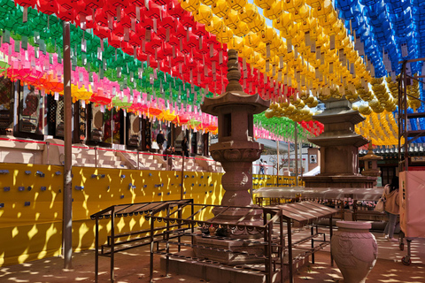 Seoul: Gangnam Time Travel, Royal Tombs to Starfield Library Chinese Guide