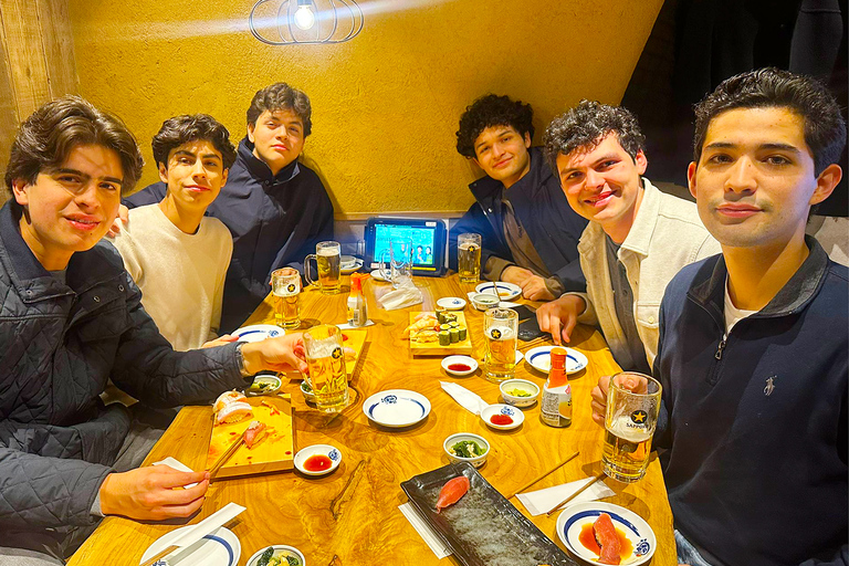 Tokyo: Shinjuku Food Tour with 15 Dishes at 4 Eateries