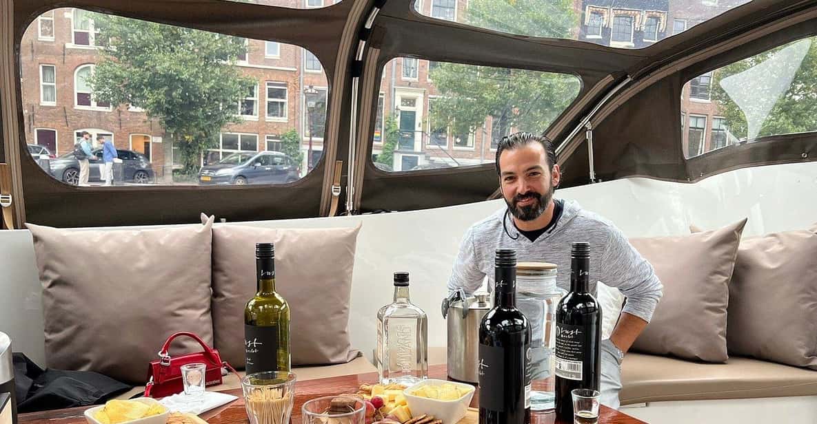 Afbeelding 11 van Rondvaart door Amsterdam met kleine groep, inclusief hapjes/drankjes