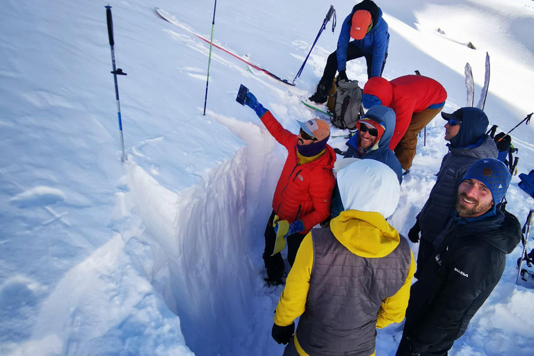 Andorra: Full-Day Freeride Skiing or Snowboarding Tour