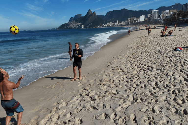 Rio de Janeiro: Altinha Beach Football Experience