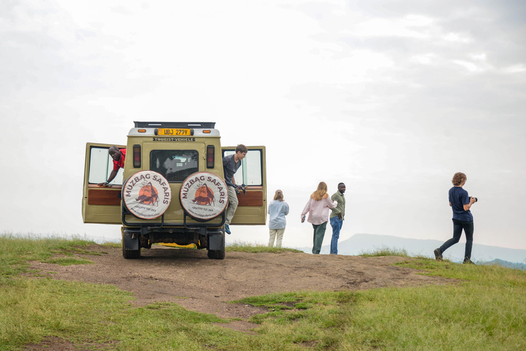 Uganda 10-dniowe safari wśród dzikich zwierząt i naczelnych.