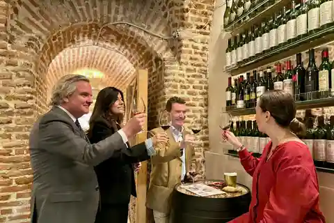 Secret Wine & Bites Experience in the Heart of Madrid