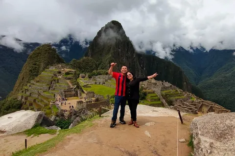 Cusco: Machu Picchu Day Trip with Train + Entrance ticket