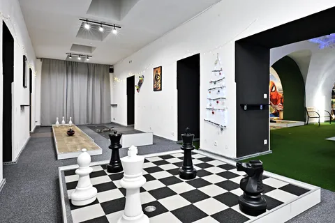 Prag - minigolf Mazemania minigolfupplevelse