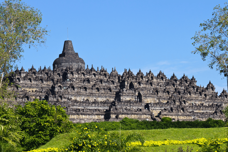 Tour di un giorno all&#039;alba del vulcano Merapi, Borobudur e PrambananTour di un giorno all&#039;alba del vulcano Merapi, di Borobudur e Prambanan