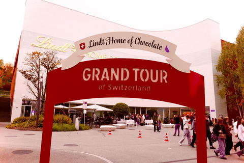 Lucerne: Lindt Chocolate Premium Tour W/ Pickup &amp; Photoshoot