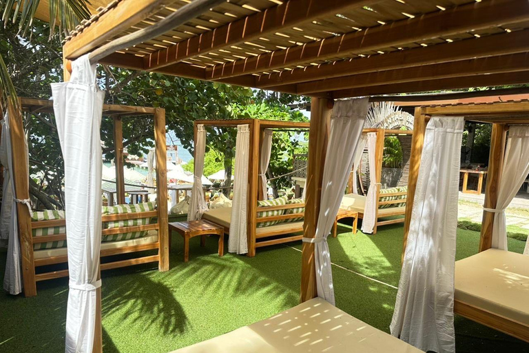 Cartagena: Rosario Islands Mantas Beach Club by Boat & Lunch VIP Beach Bed Experience