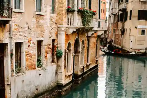 Venice: Secrets of the Canals and History Beyond the Visible