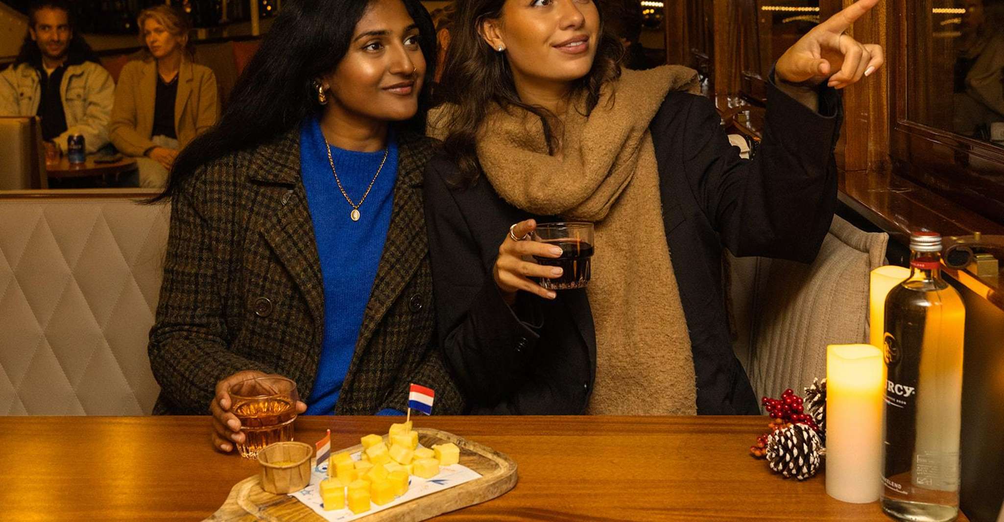 Amsterdam: Classic Saloon Boat Cruise with Cheese & Wine photo 10