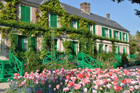 Paris: Private Guided Tour in Giverny Monet's House Paris: Private Guided Tour in Giverny Monet's House & Tast.