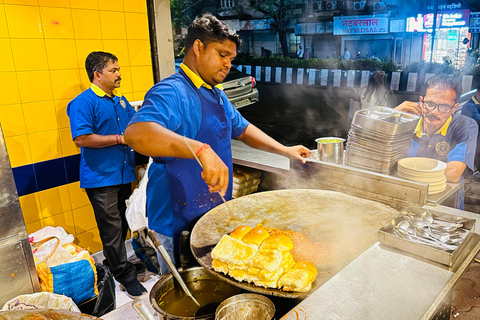 Mumbai: Tour gastronomico con degustazione di cibo di stradaTour gastronomico di gruppo (senza ritiro e consegna)