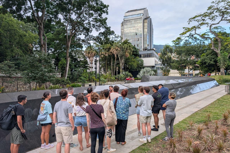 Medellín : plus qu'Escobar Visite guidée à piedMedellín : visite guidée à pied au-delà d'Escobar