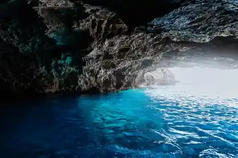 Von Kotor | Tivat: Exklusive Blaue Höhle Speedboat Tour - 4 Stunden