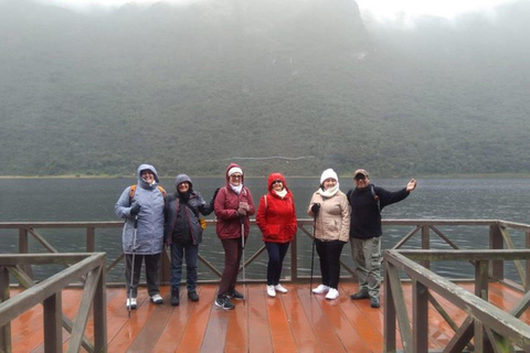 Cuenca: Tagestour zum Cajas-Nationalpark &amp; Dos Chorreras