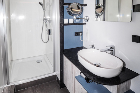 A picturesque ride on the Danube with our houseboat A picturesque trip on the Danube with our houseboat