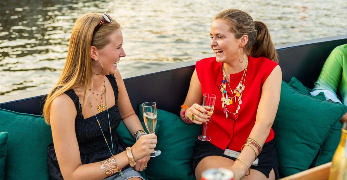 Afbeelding 11 van Amsterdam: begeleide open boottocht met onbeperkt drankjes