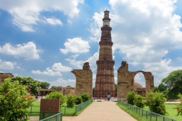 9-Day Golden Triangle & Udaipur Tour with Holi Celebration