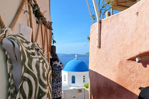 Santorini: From Reel to Real – Private Tour of Hidden Gems Santorin : visite privée en français – joyaux cachés