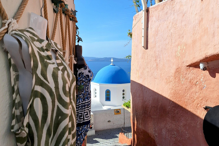 Santorini: From Reel to Real – Private Tour of Hidden Gems Santorin : visite privée en français – joyaux cachés