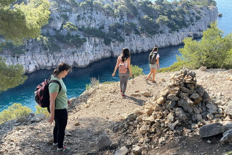 Cassis : Excursion d&#039;une demi-journée avec guide dans le parc national des CalanquesRandonnée