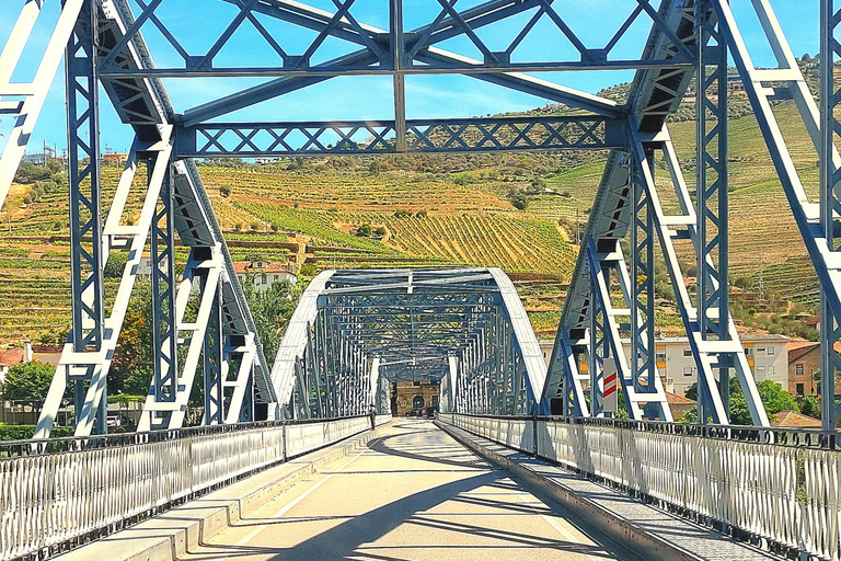 Douro Valley: Private Wine Tour with Lunch
