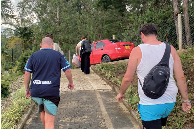 Medellín: Guatapé and Medellín City Door-to-Door Transfer Door-to-door transfer from Medellín to Guatapé.