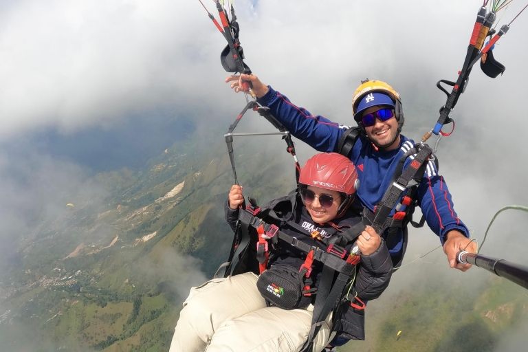Paragliding in Medellín: Free GoPro service.