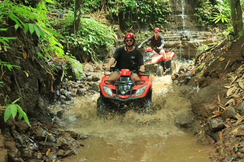 Paseo en quad por Ubud y Tubing por el río con cascada y cañón ocultosPaseo en quad individual