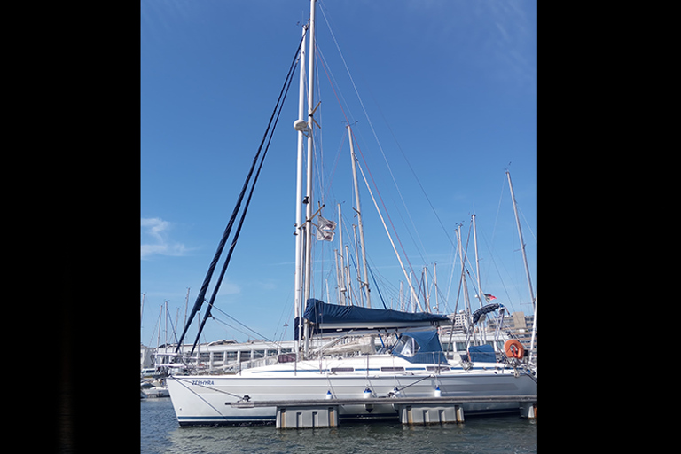 Lisboa: Passeio de Barco ao Pôr-do-Sol no Rio Tejo com Welcome DrinkLisboa: Passeio de barco ao pôr do sol no rio Tejo com Welcome Drink