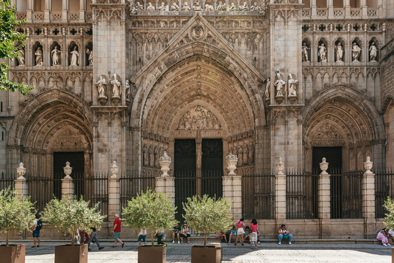 Depuis Madrid : Excursion guidée d'une journée à Tolède en busExcursion standard avec guide