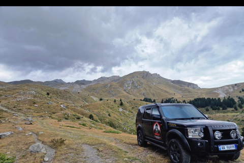 Tirana: Private SUV Tour with Dajti Mountain Visit