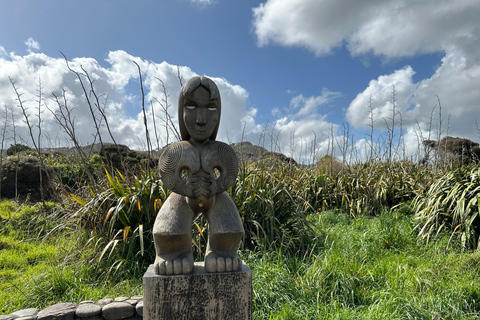 Piha &amp; Karekare - Out of Auckland Private TourPrivate Guided Tour in German