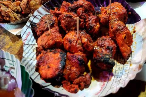 From Delhi: Private Taj Mahal tour with popular guide From Delhi:-Guide, tickets, transport, lunch(all inclusive)