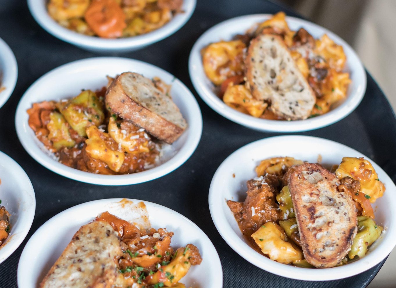 Vancouver: Gastown Historical Walking Food Tour
