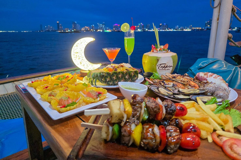 Pattaya: Floating Cafe & Optional Squid Fishing