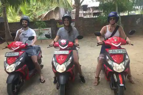 Exploration, Safari, & Guided Scooter Tour in Arugambay