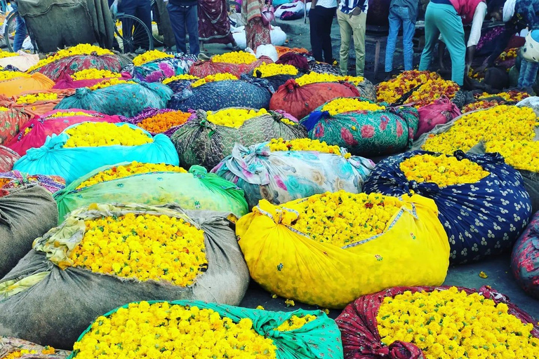 Från Jaipur : Morgonsoluppgång med Jaipur Flower Market TourTur med bil och förare med guide och entrébiljetter till monument