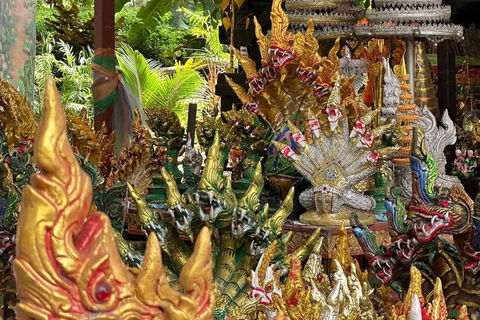 Vientiane: 9 Sacred Temples Guided Tour with Blessings