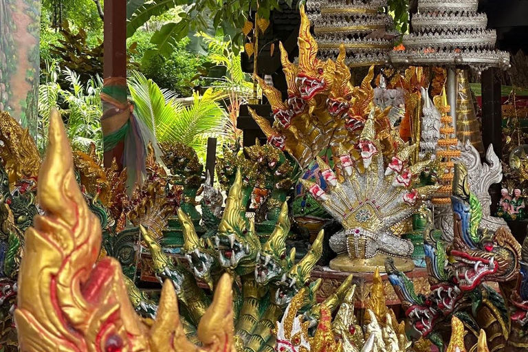 Vientiane: 9 Sacred Temples Guided Tour with Blessings