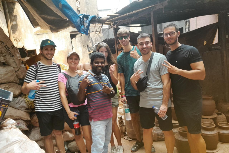 Mumbai: tour di 2 ore dello slum di Dharavi con guida localeTOUR PRIVATO