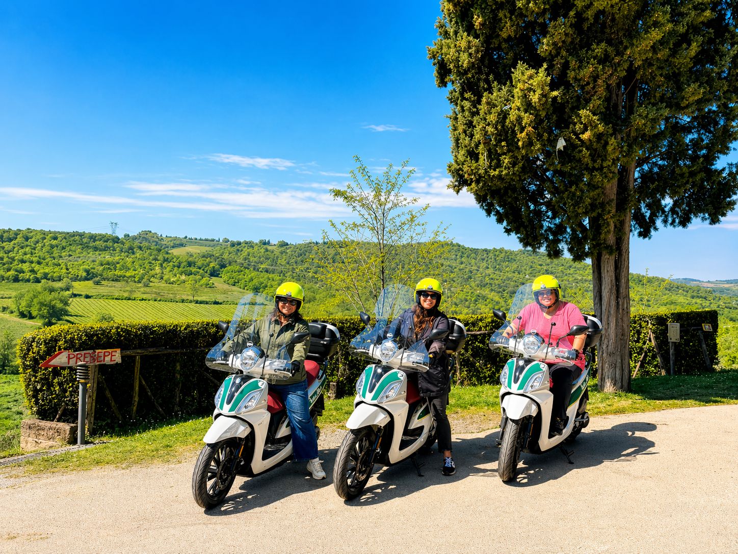 Chianti: Vespa-Tour mit Weinprobe und Mittagessen