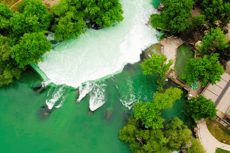 Alanya: crociera sul fiume con cascata Manavgat e visita al bazarTrasferimento dagli hotel di Alanya