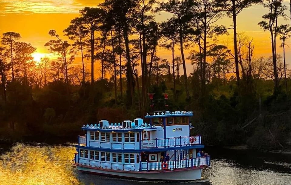 North Myrtle Beach, Dinner Cruise on a Paddle Wheel Boat - SuiteTrails