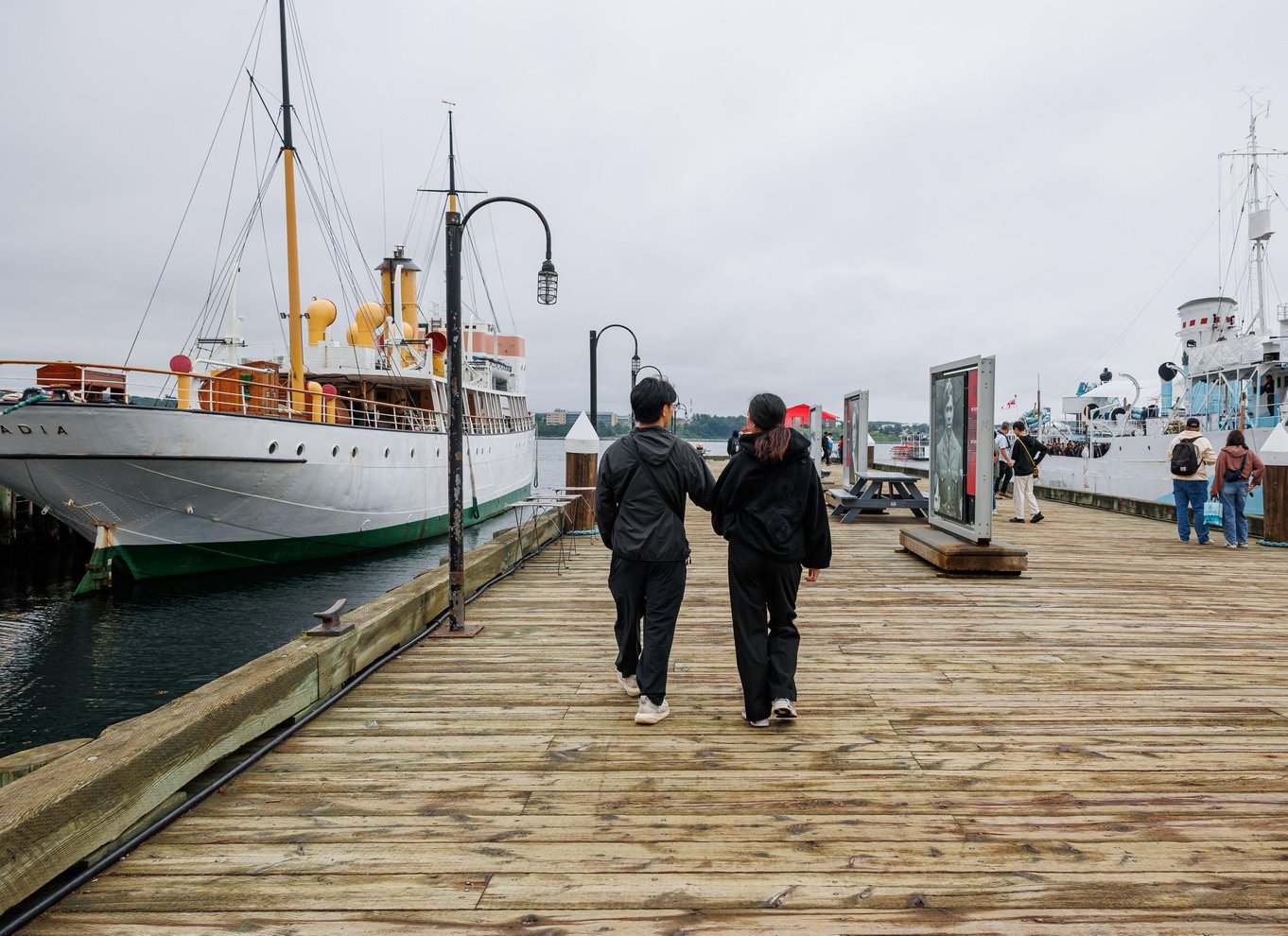Halifax: Madtur ved havnen med hummerroll