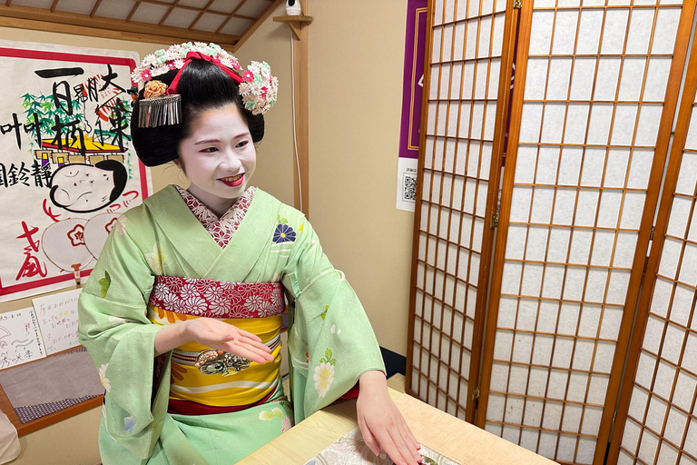 Dança e joga com Maiko