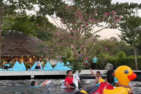 Khao Lak: Bamboe raften, olifanten voeren &amp; waterpark tour