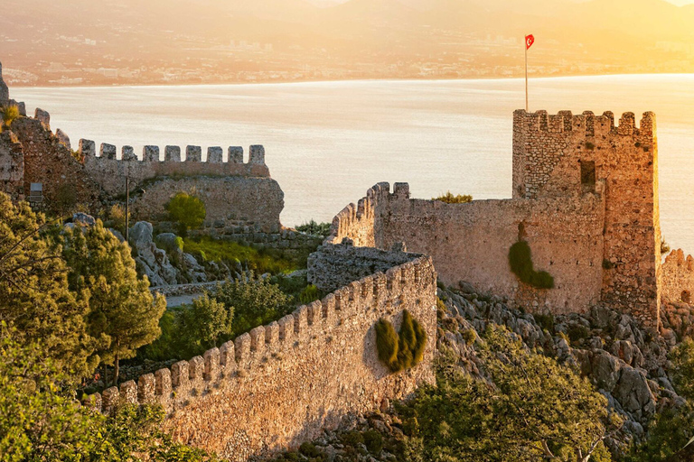 Seite: Alanya Stadtführung mit Mittagessen am Dim Fluss und Bootstour